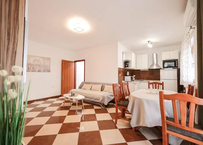 With Parking Space Bibinje, Zadar - 18056 Апартаменты *